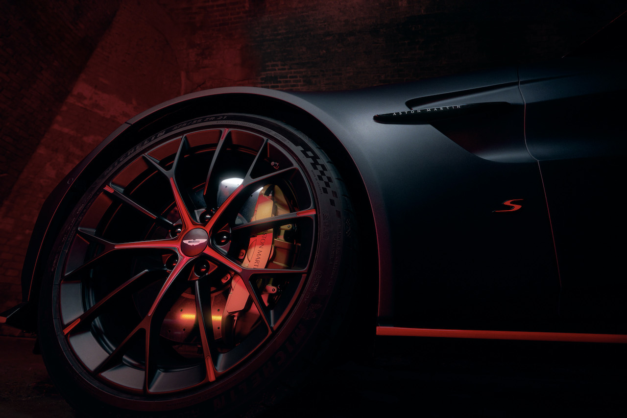 Aston Martin Vantage S (18)